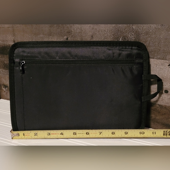 Brand new Grid-It Cocoon Accessory Organizer for your gadgets and more - Picture 2 of 2